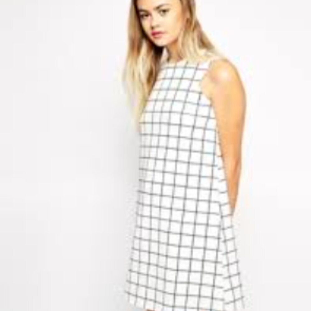 Cream and Black A-Line Sleeveless Dress with Mock Neck